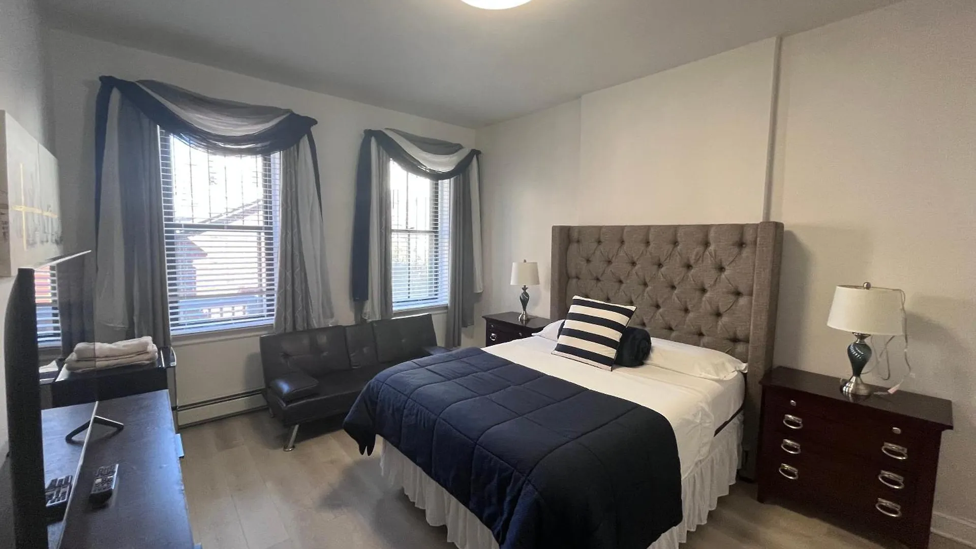 Apartment Massive 7-Bedroom 4-Bathroom Duplex 20 Min To Nyc West New York