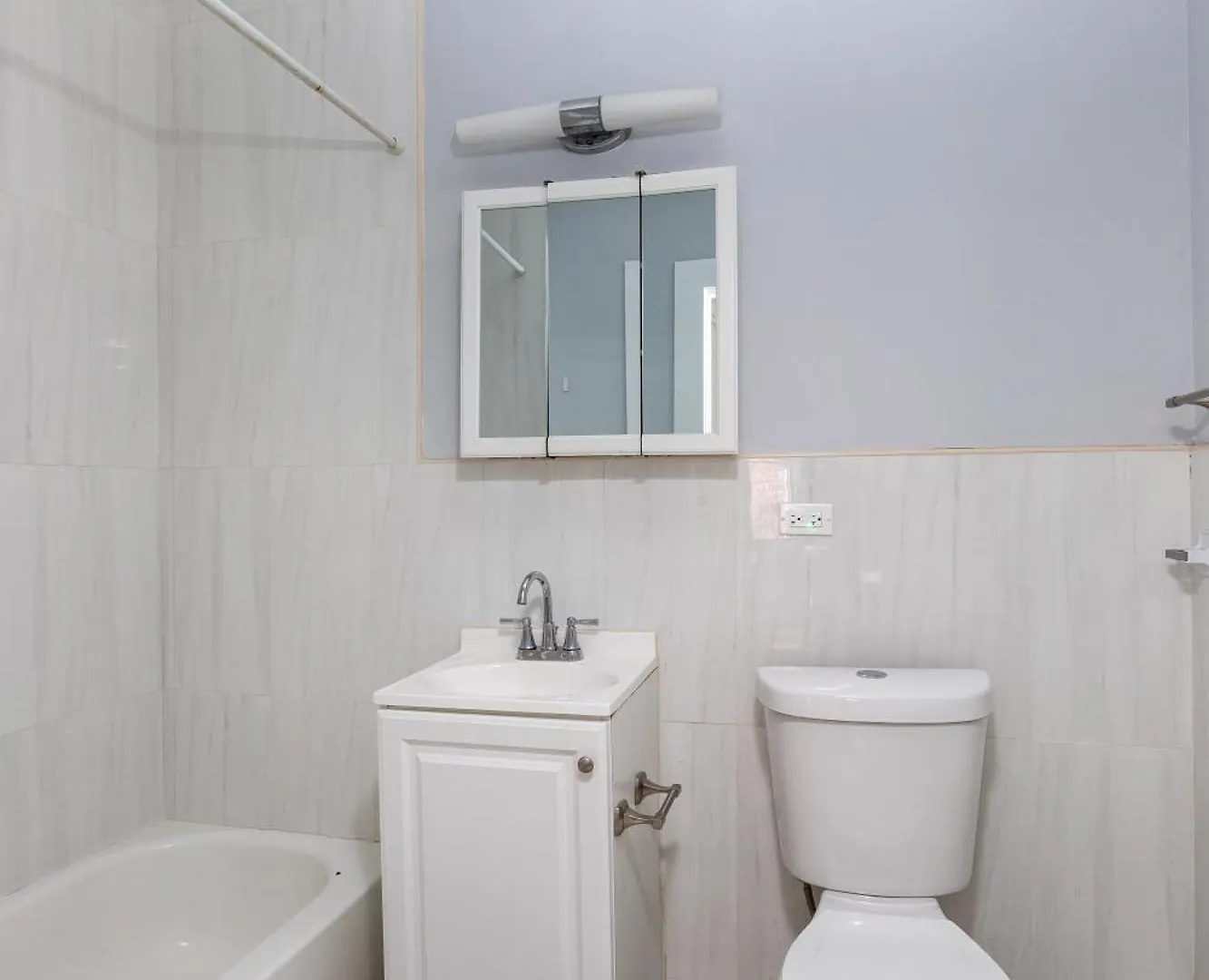 Massive 7-Bedroom 4-Bathroom Duplex 20 Min To Nyc West New York